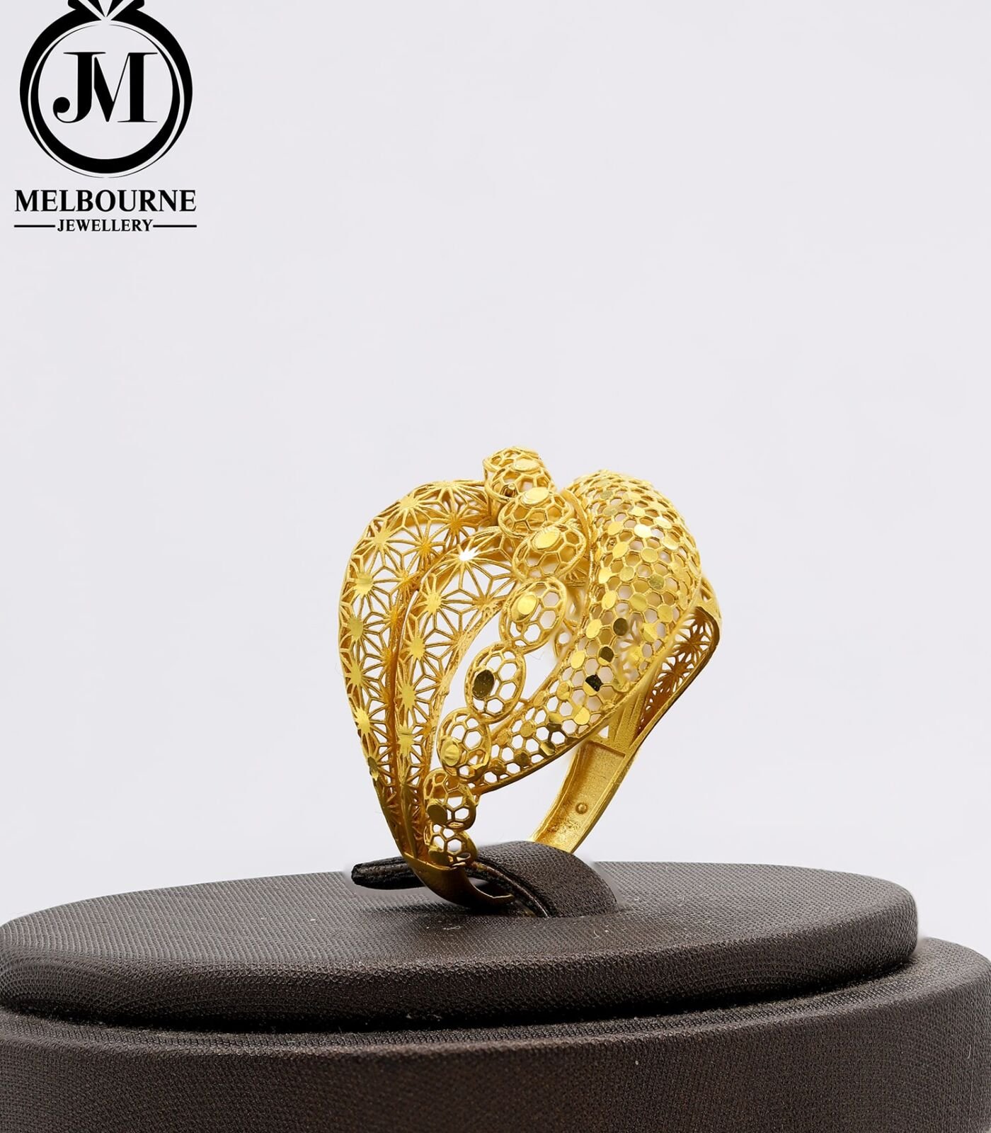 Echo Curve Ring